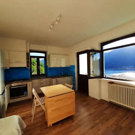 Ferienhaus Casa Vacanze - Casa Quattro Luci Tronzano Lago Maggiore