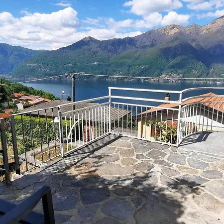 Casa Vacanze - Casa Quattro Luci Ferienhaus Tronzano Lago Maggiore
